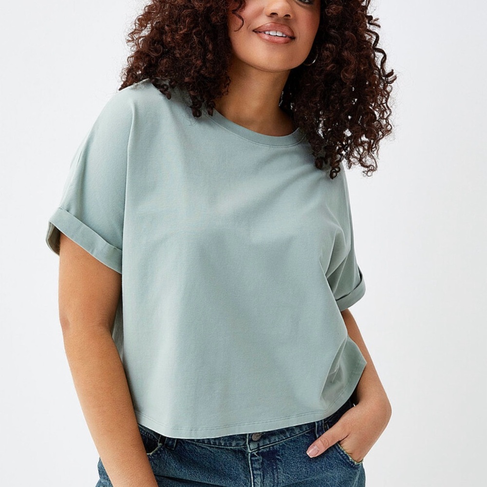 SIMONS TWIK - NWT - Mint Green Tee - organic cotton - Back to School
